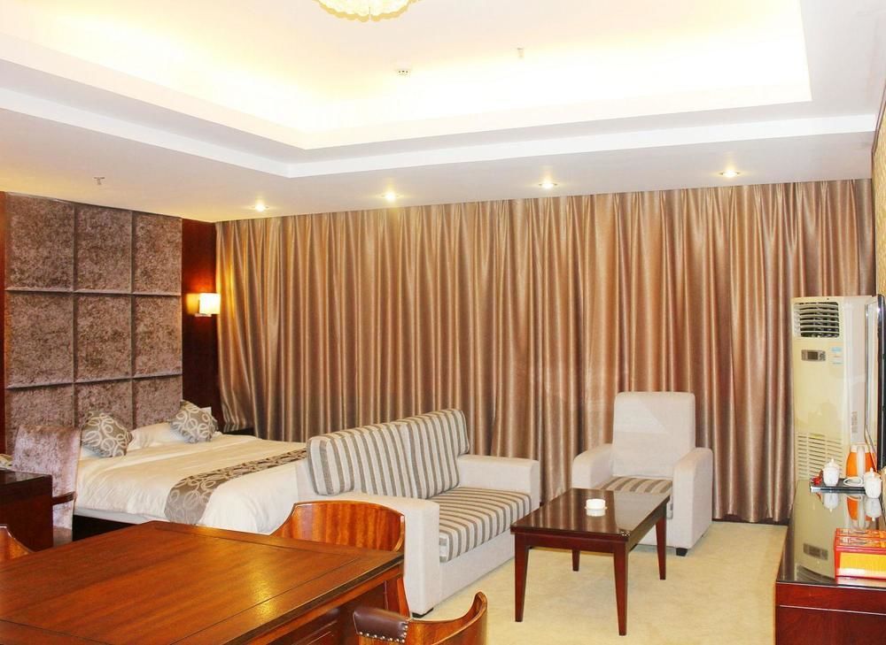 Chengdu Ronghome Hotel 外观 照片