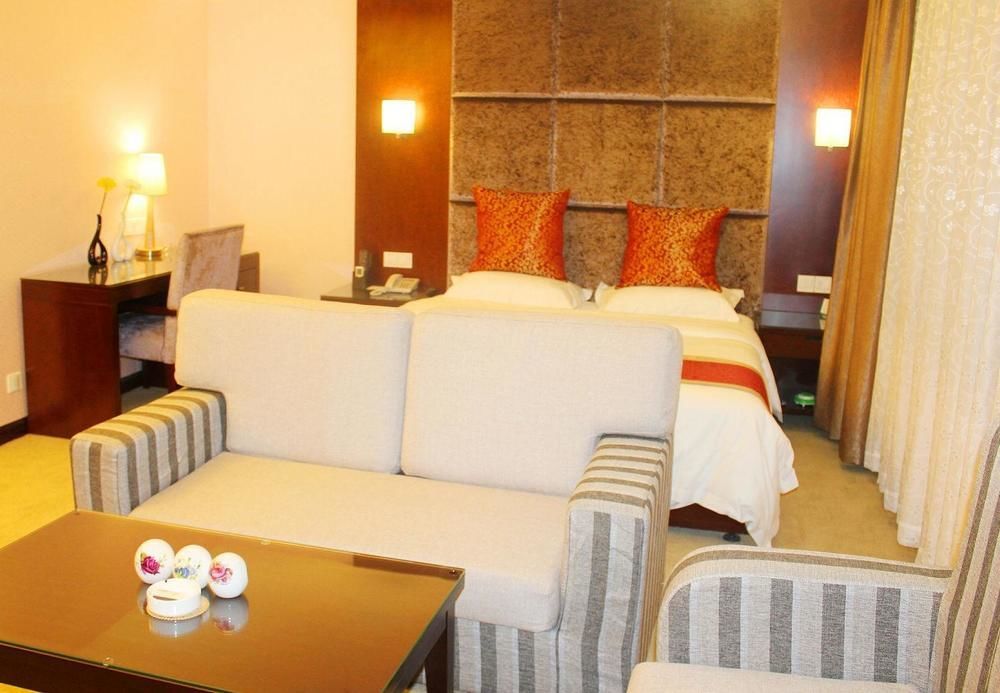 Chengdu Ronghome Hotel 外观 照片
