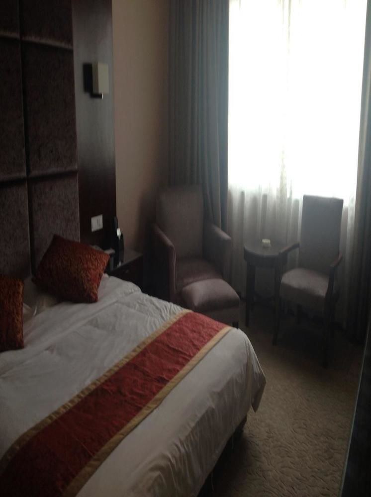 Chengdu Ronghome Hotel 外观 照片