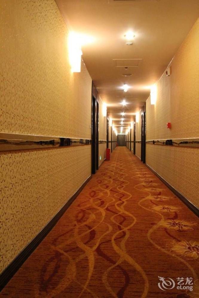 Chengdu Ronghome Hotel 外观 照片