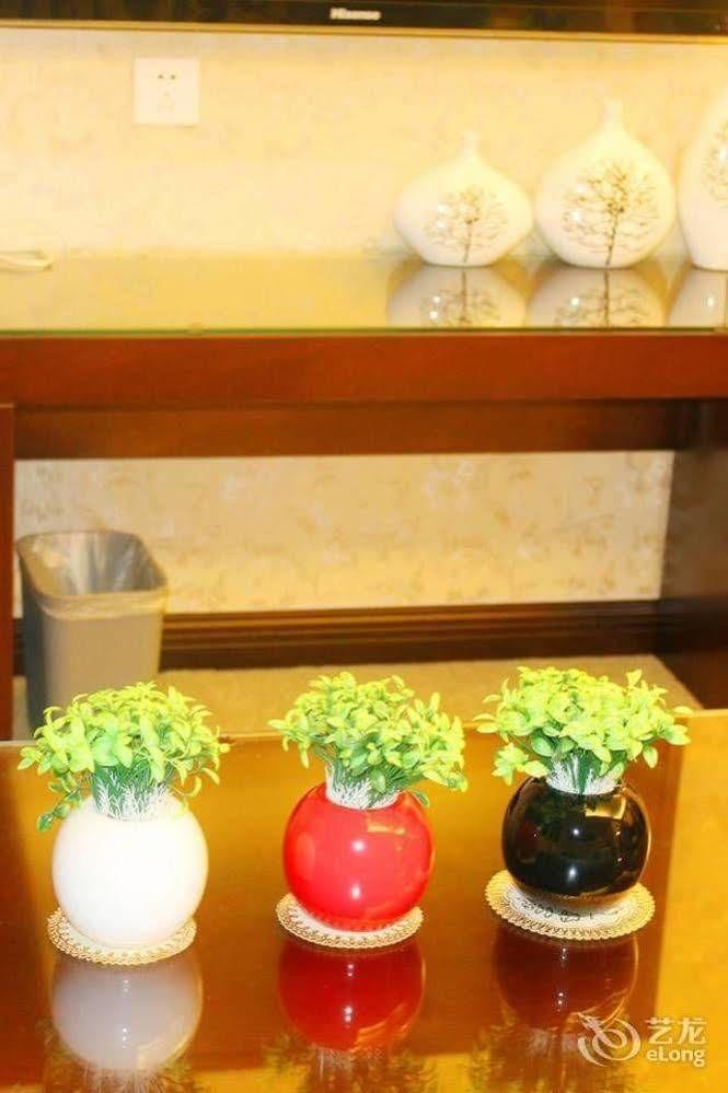 Chengdu Ronghome Hotel 外观 照片
