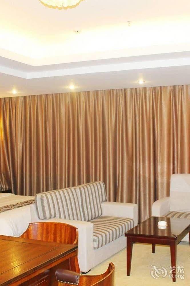 Chengdu Ronghome Hotel 外观 照片